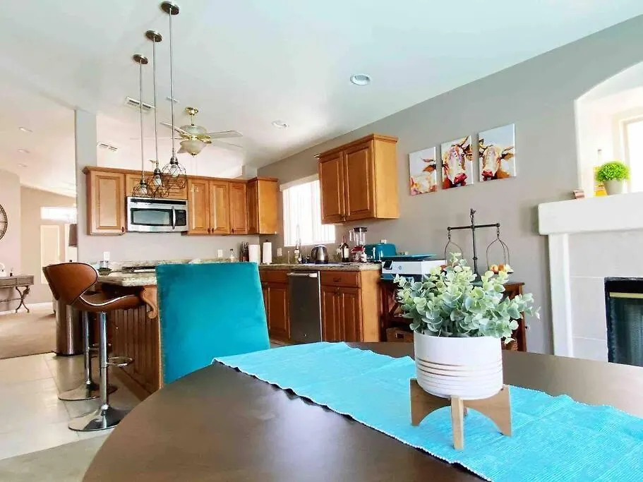 فيلا Amazing Heated Pool And Private Hot Tub 3Br In Heart Of Lv لاس فيغاس فيلة